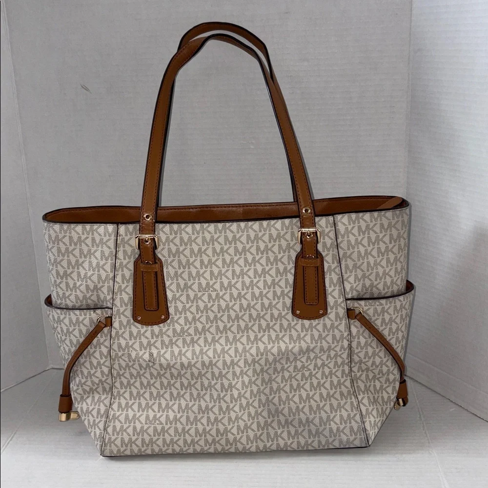 Michael Kors Jet Set Large Shoulder Bag